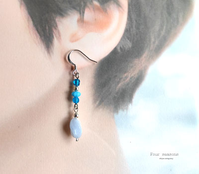 激安アクセサリ・限定400円ピアス・青いビーズのピアス2