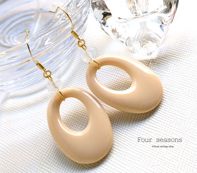 激安アクセサリ・限定400円ピアス・オーバルベージュのピアス1