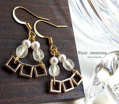 激安アクセサリ・限定400円ピアス・3つの四角ピアス・白色1