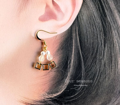 激安アクセサリ・限定400円ピアス・3つの四角ピアス・白色2